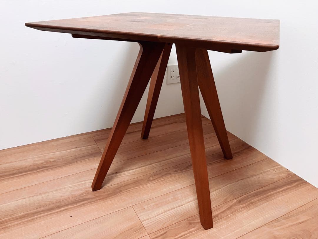 旭川家具匠工芸 人が集まる寄木カフェテーブル W70cm D74cm H67cm