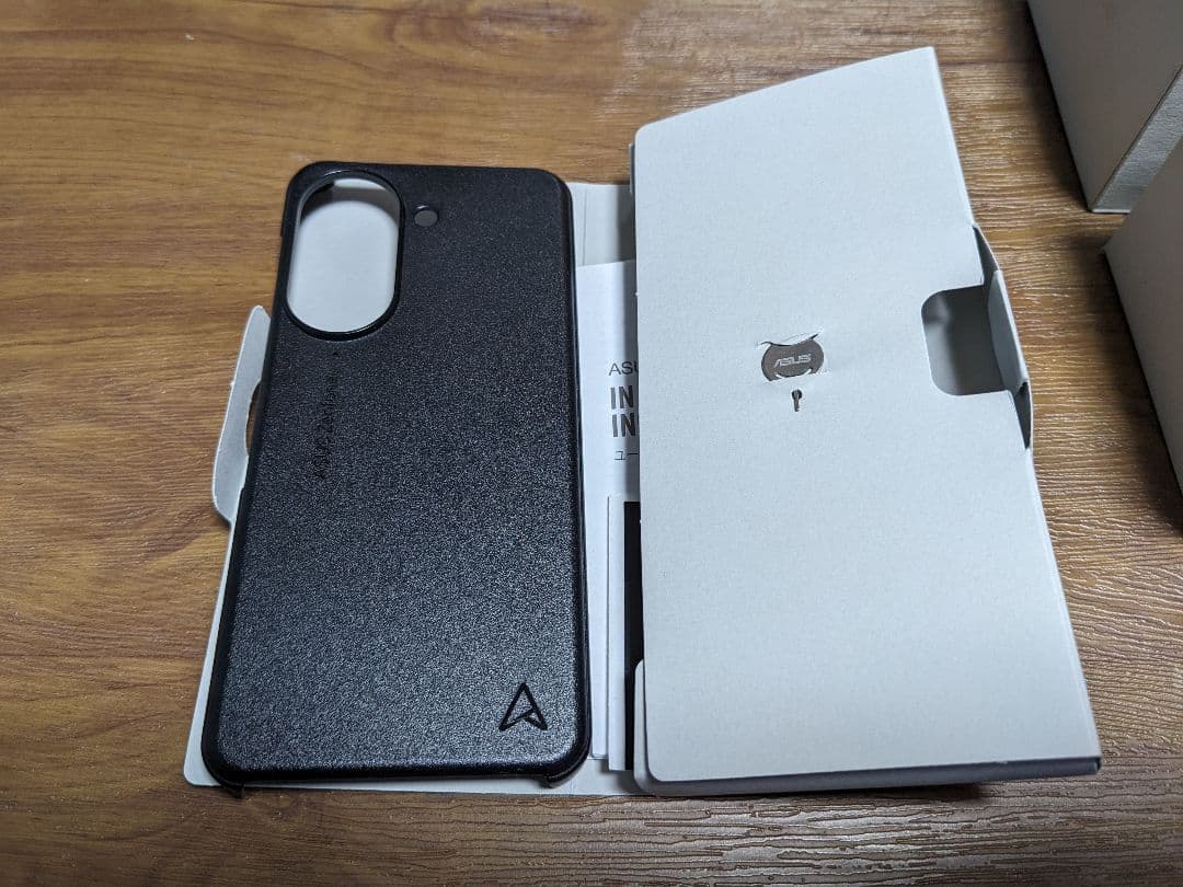 【ひつじ】ASUS - Zenfone 10 128GB ブラック