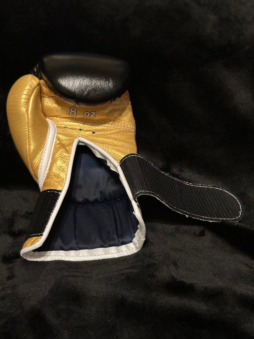 Winning RSC Products ボクシンググローブ 8oz 黒金