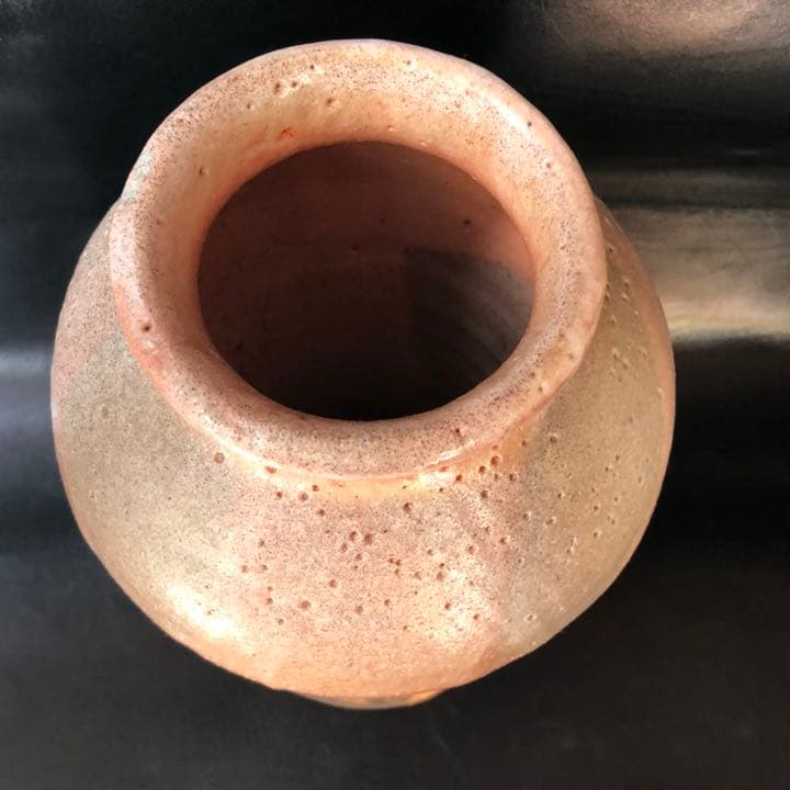 古美術品◼️蔵からまた凄そうな壺が出てきた。