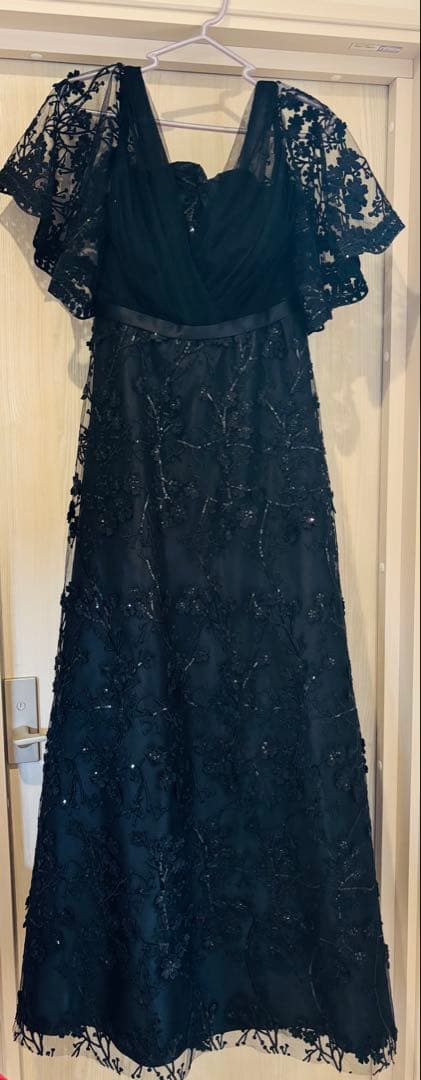 m*n様 【ほぼ未使用】ドレスルームアミ✴︎ドレス