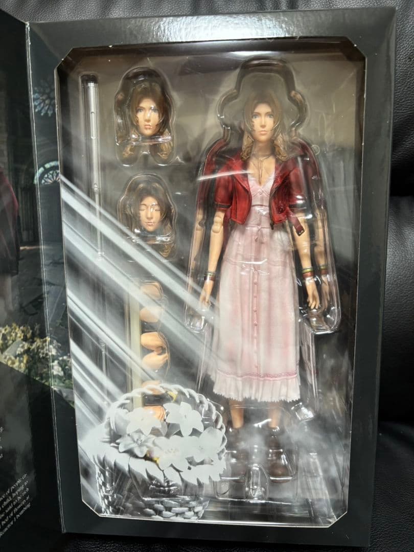 FFVII リメイク プレイアーツ改 エアリス フィギュア