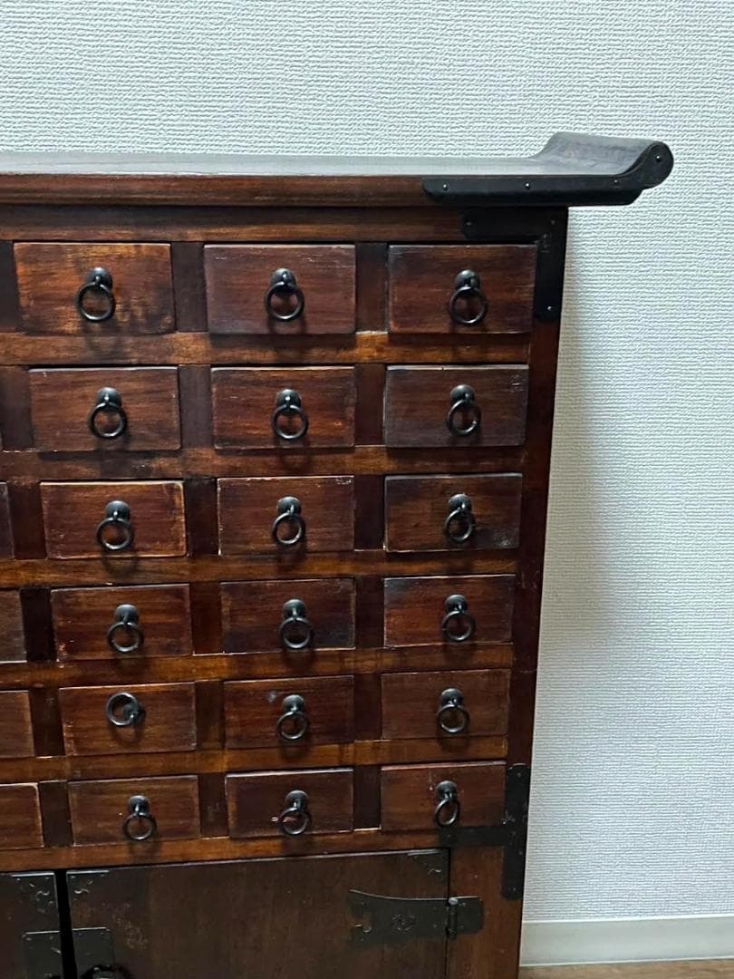 ：*）様 時代 李朝 真鍮金具 42杯 抽斗 薬箪笥 ヤクジャン 飾り棚 朝鮮棚