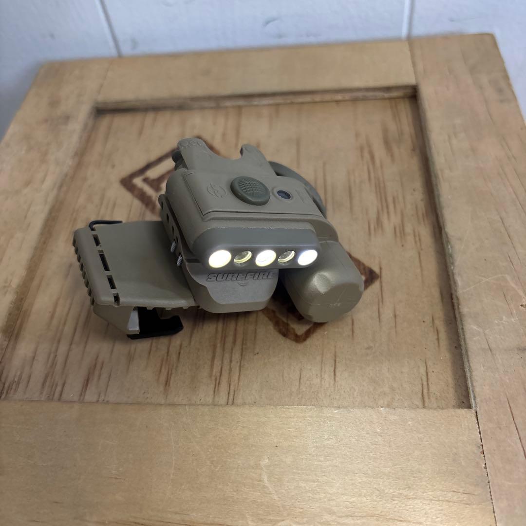 米軍　実物　SUREFIRE HELMET LIGHT HL1-A-TN