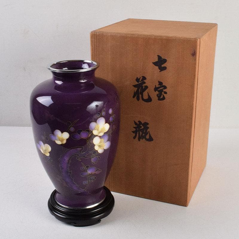 七宝焼　紫地梅文　花瓶　唐木台付　共箱　V　R9100