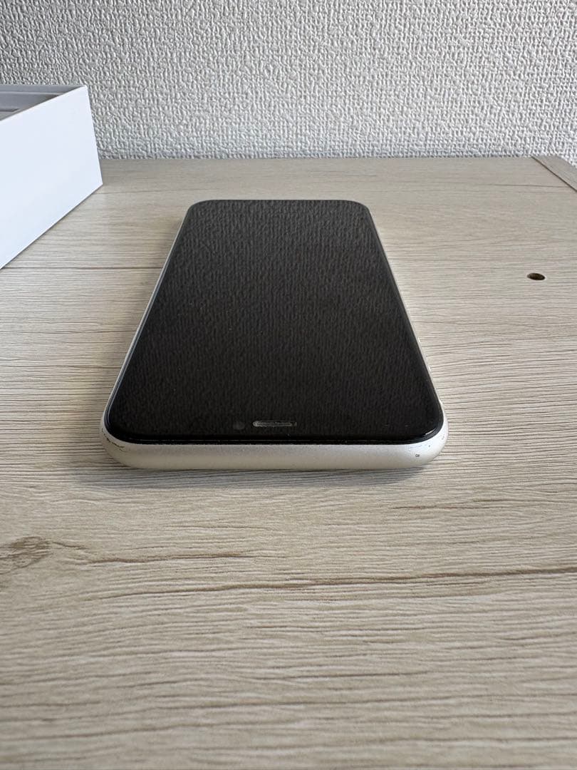 iPhone 11 128GB ホワイト
