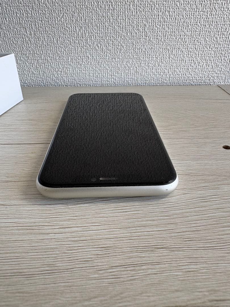 iPhone 11 128GB ホワイト
