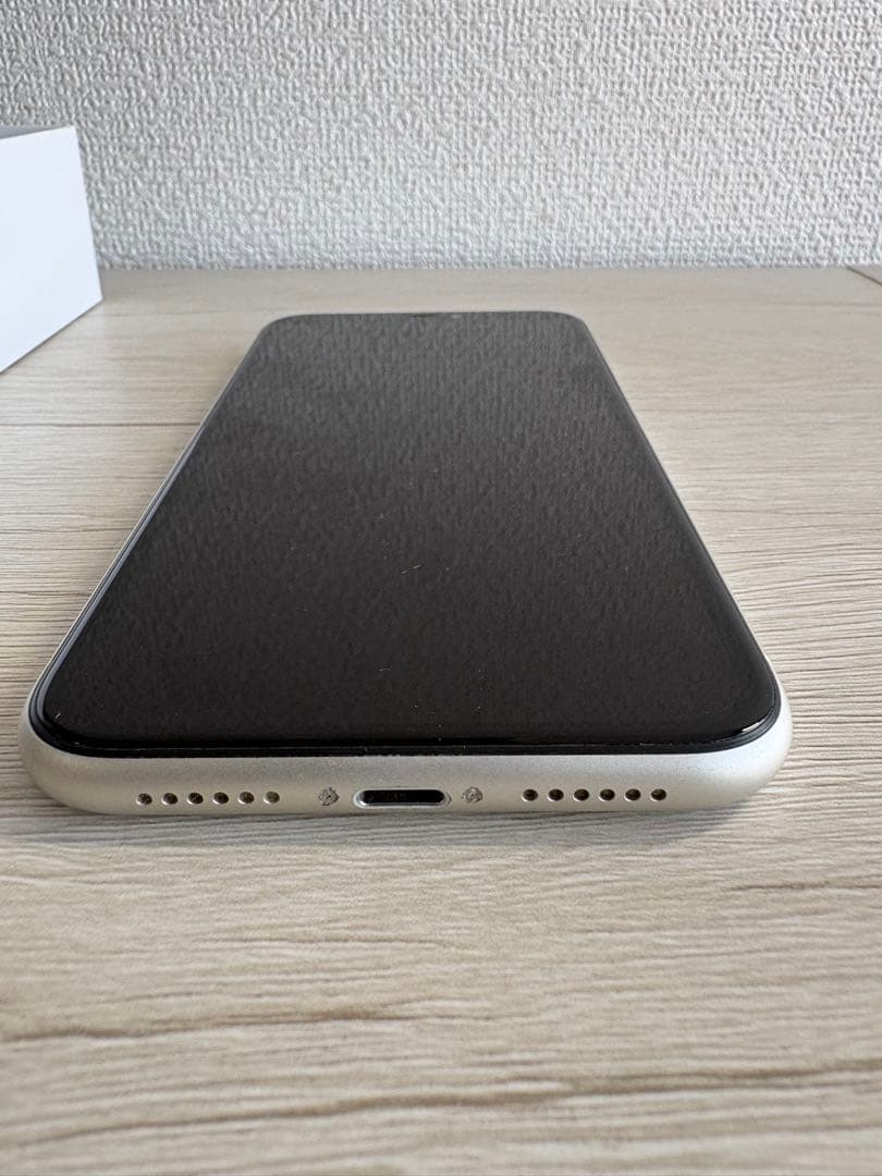 iPhone 11 128GB ホワイト