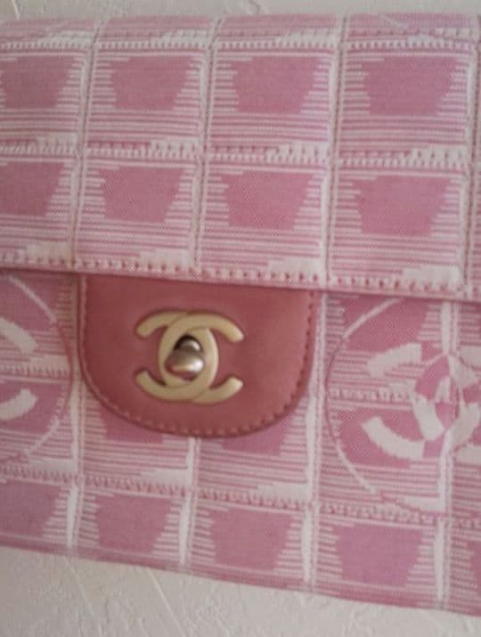 CHANEL ニュートラベルライン チェーンショルダー