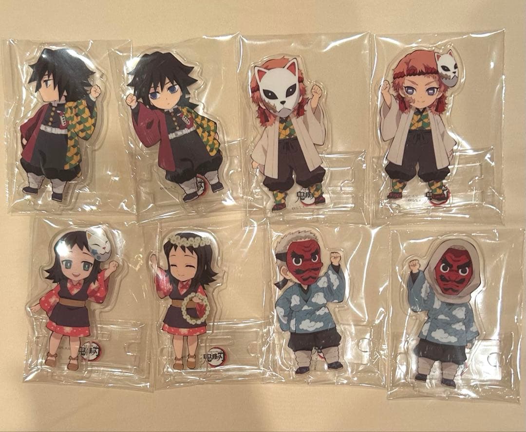 鬼滅の刃 繋がるアクリルスタンド 義勇 錆兎 真菰 鱗滝