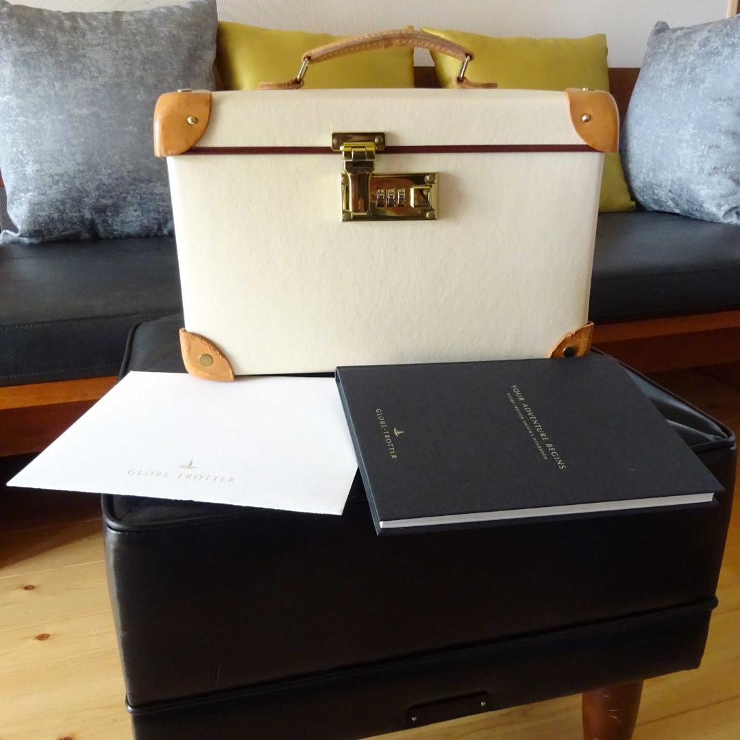 r*i様 GLOBE TROTTER グローブトロッター コスメケース13インチ