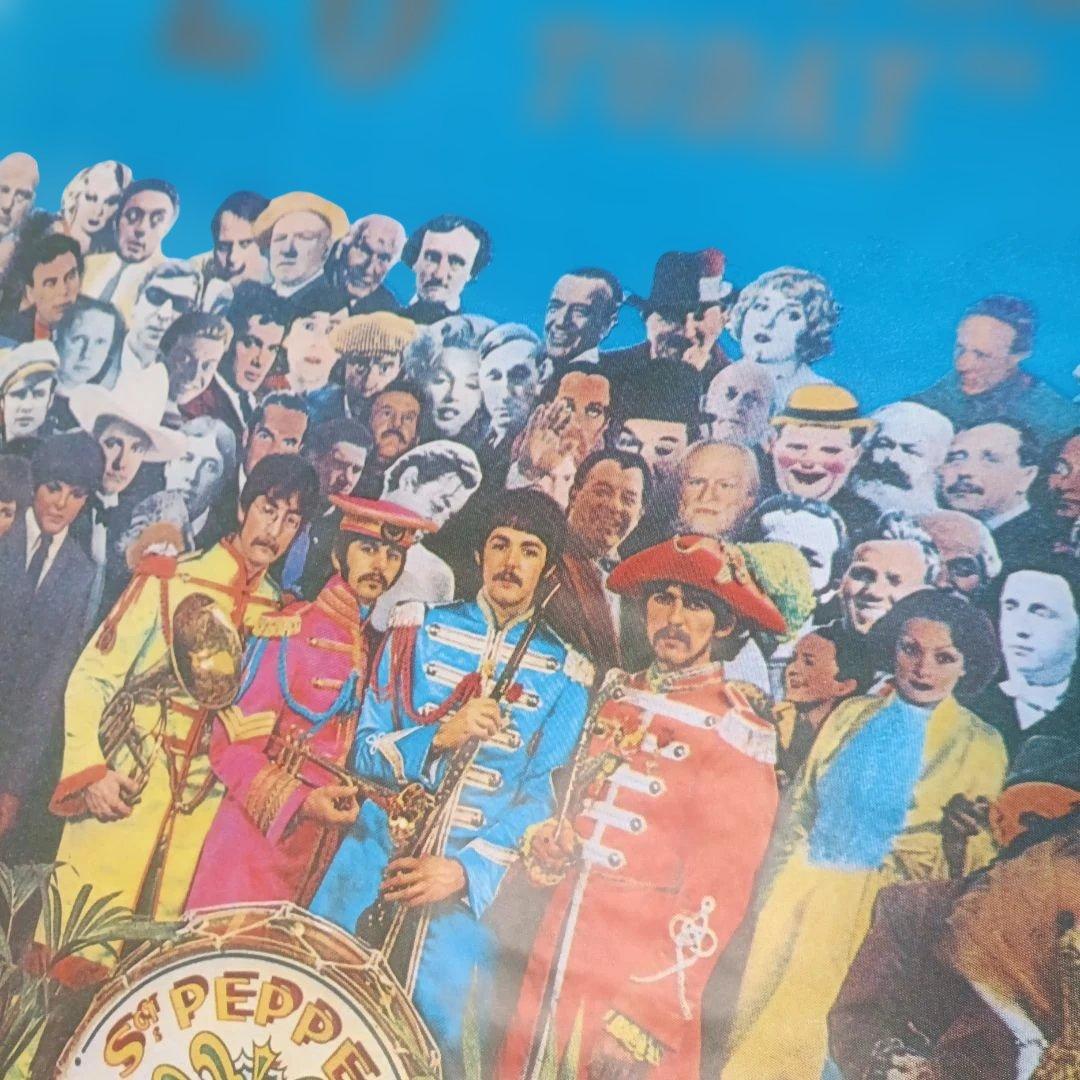 BEATLES 大判ポスター サージェント・ペパーズ・ロンリー・ハーツ・クラブ