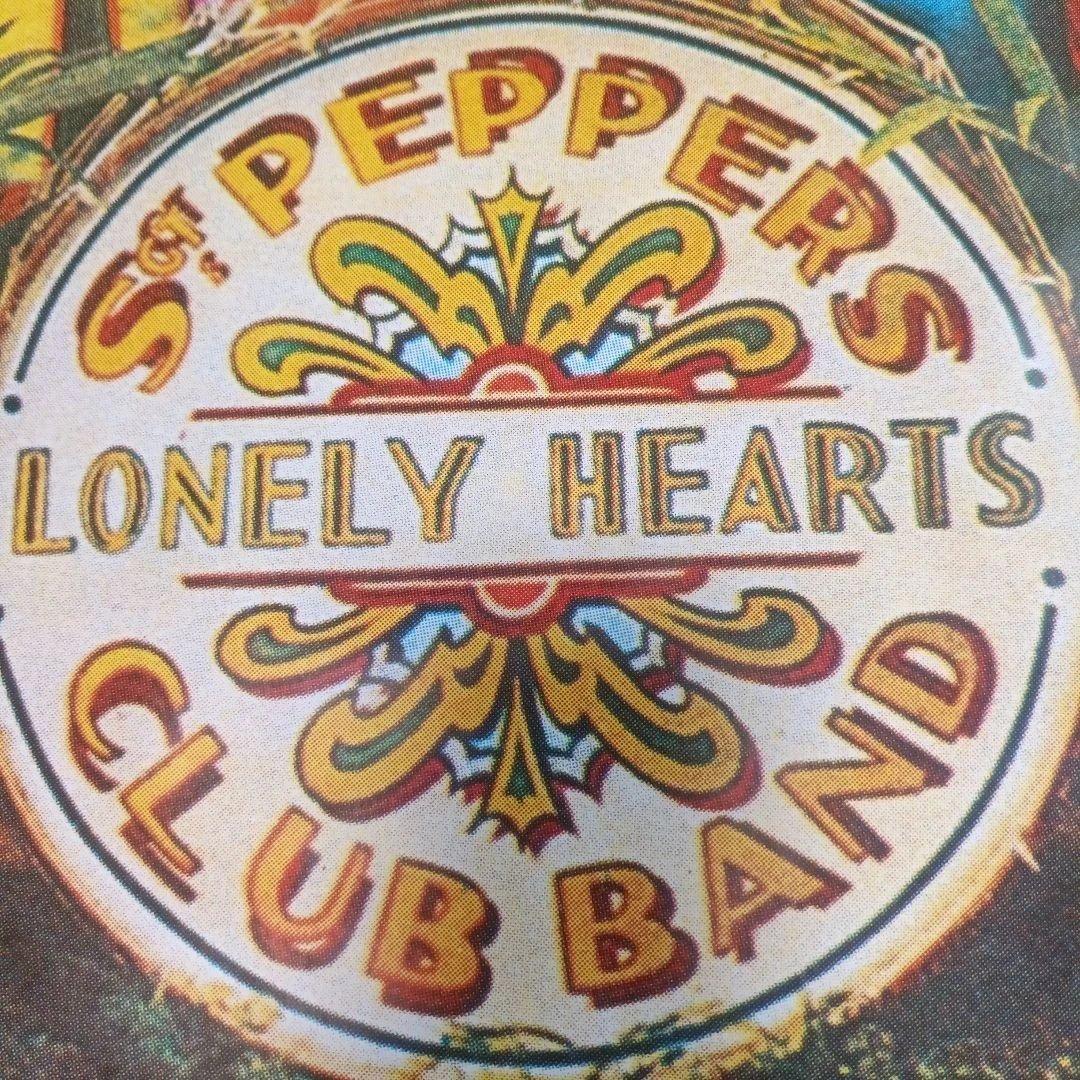 BEATLES 大判ポスター サージェント・ペパーズ・ロンリー・ハーツ・クラブ