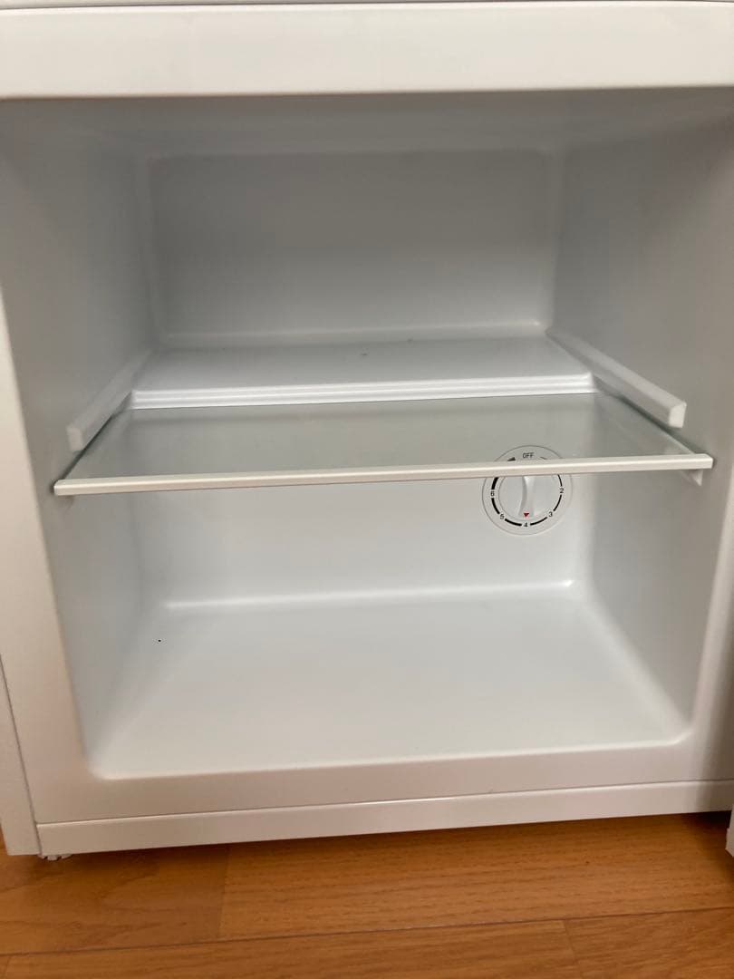 かっちゃん オーヤマ製　ホワイト冷凍庫