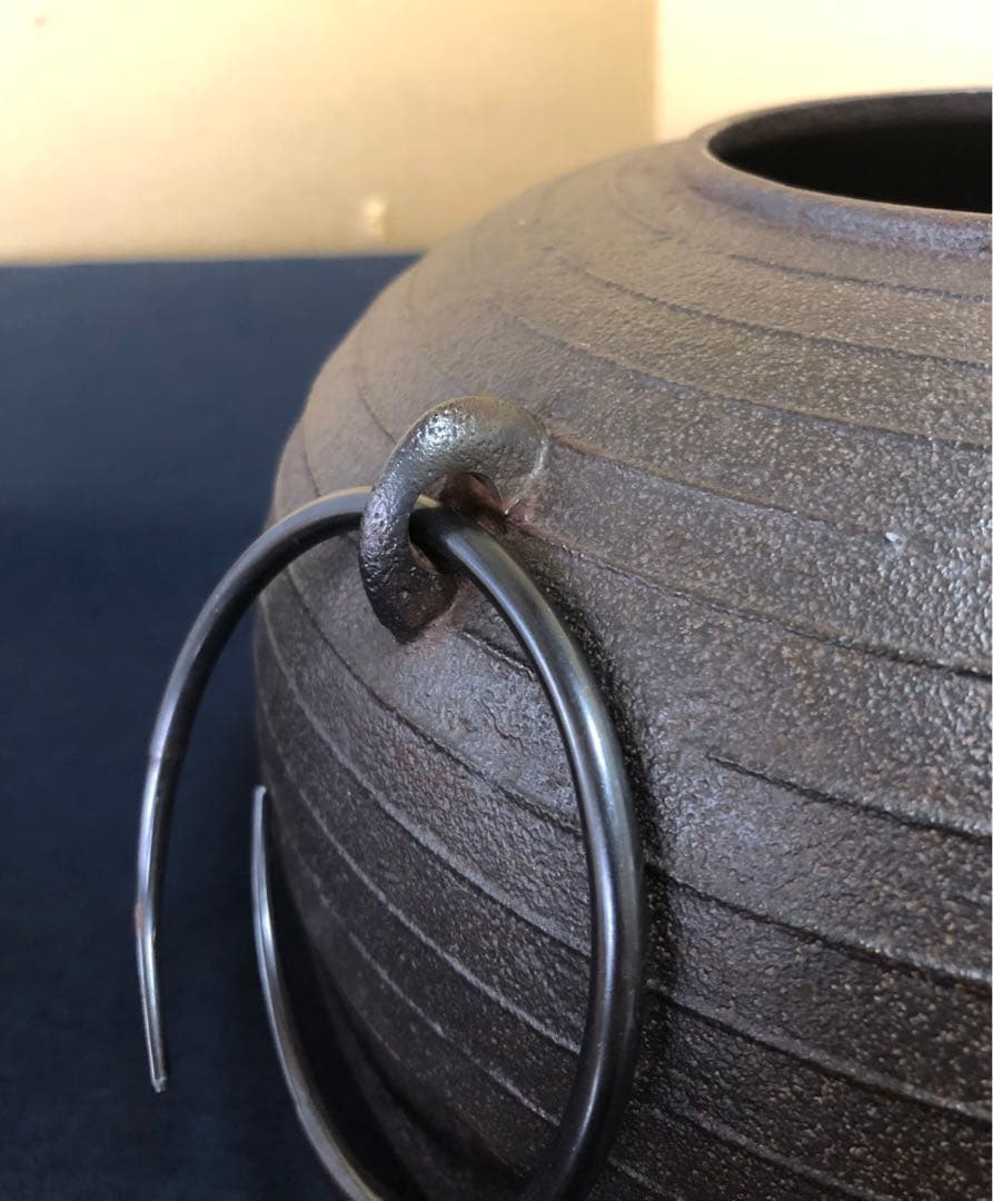 《R》茶道具 平丸筋入釜 鐶 人間国宝 高橋敬典 共布 共箱 260121き6