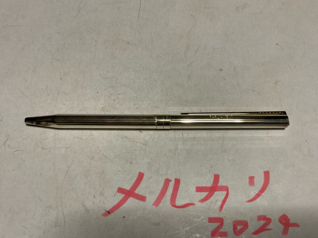 STデュポン／スターリングシルバー製高級ボールペン。【パーラメントの懸賞品】