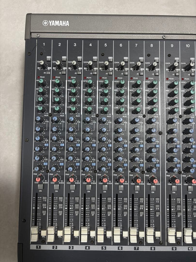 【送料無料】YAMAHA ミキシングコンソール GF24/12 アナログミキサー