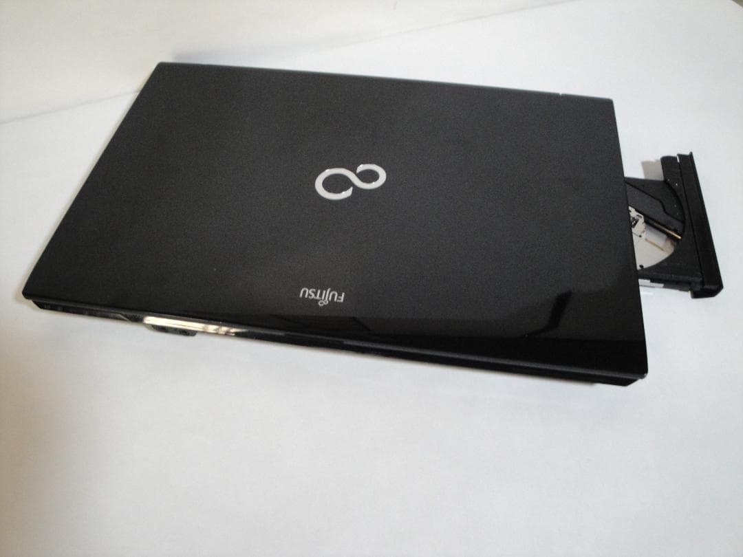 富士通AH56/K　WIN10　SSD 500GB