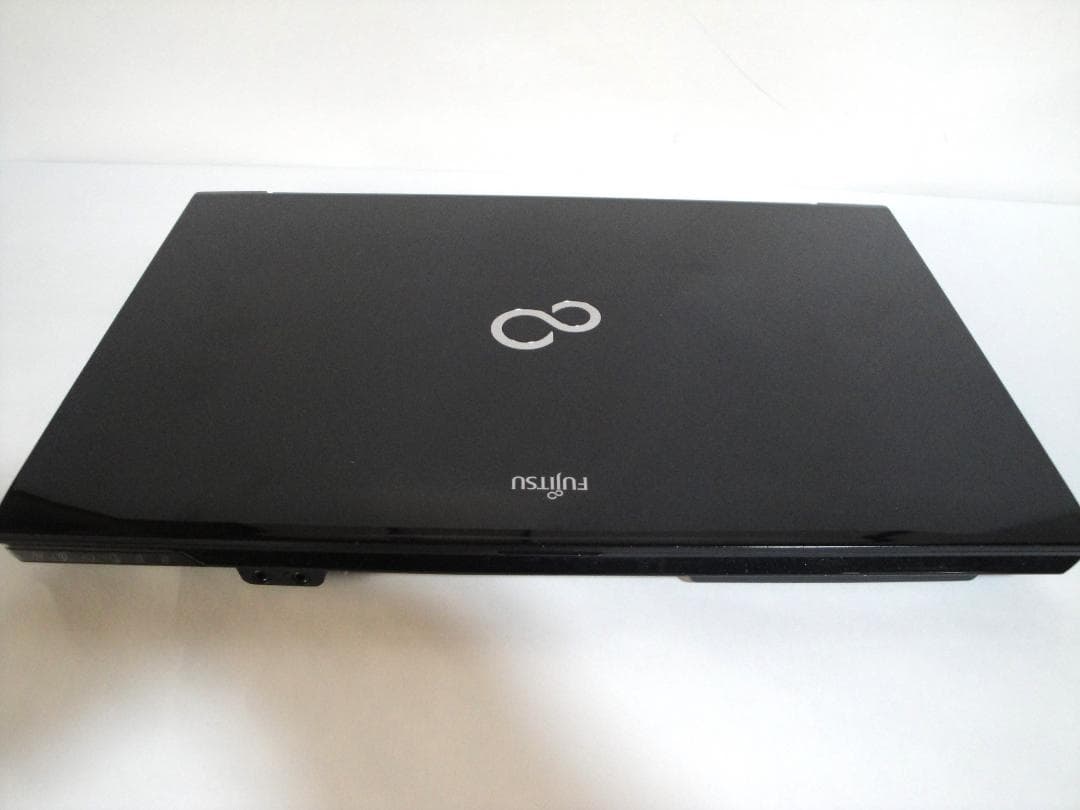 富士通AH56/K　WIN10　SSD 500GB