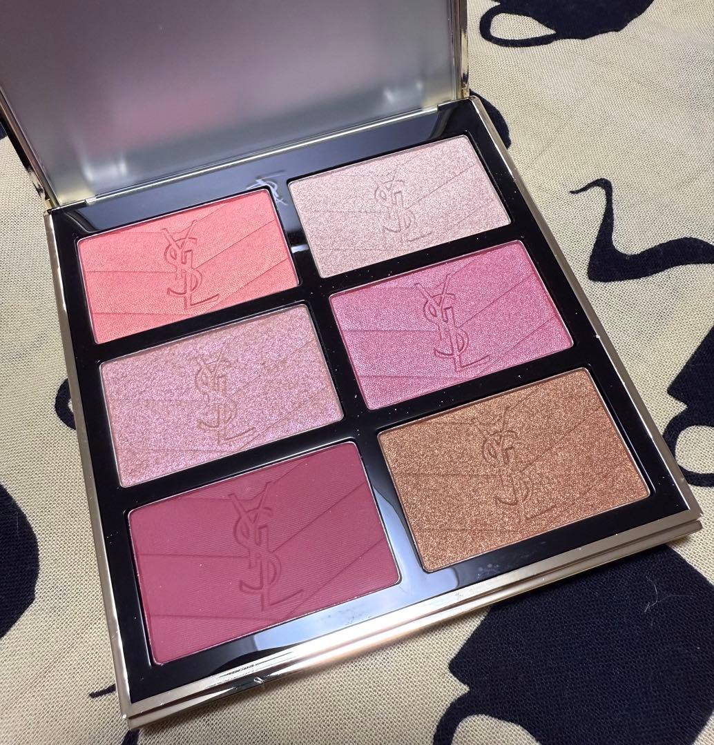 イヴ・サンローラン　クチュールフェイスパレット　ノエルコレクション　新品