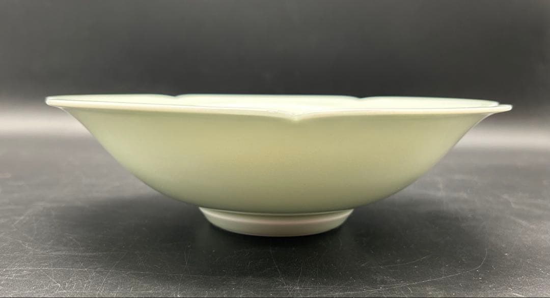 【希少品】有田焼　人間国宝 井上萬二 作　青白磁公孫樹文　皿　本人作