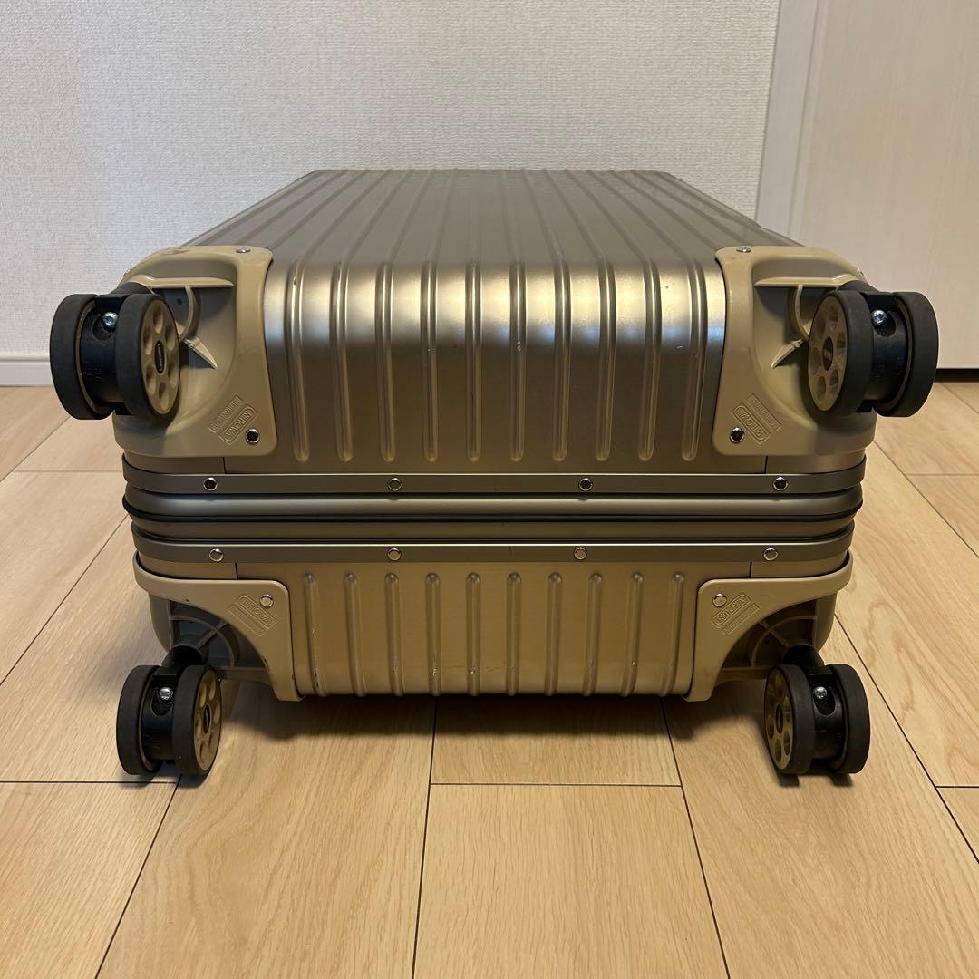美品 大容量 RIMOWA リモワ トパーズ 67L ゴールド 電子タグ