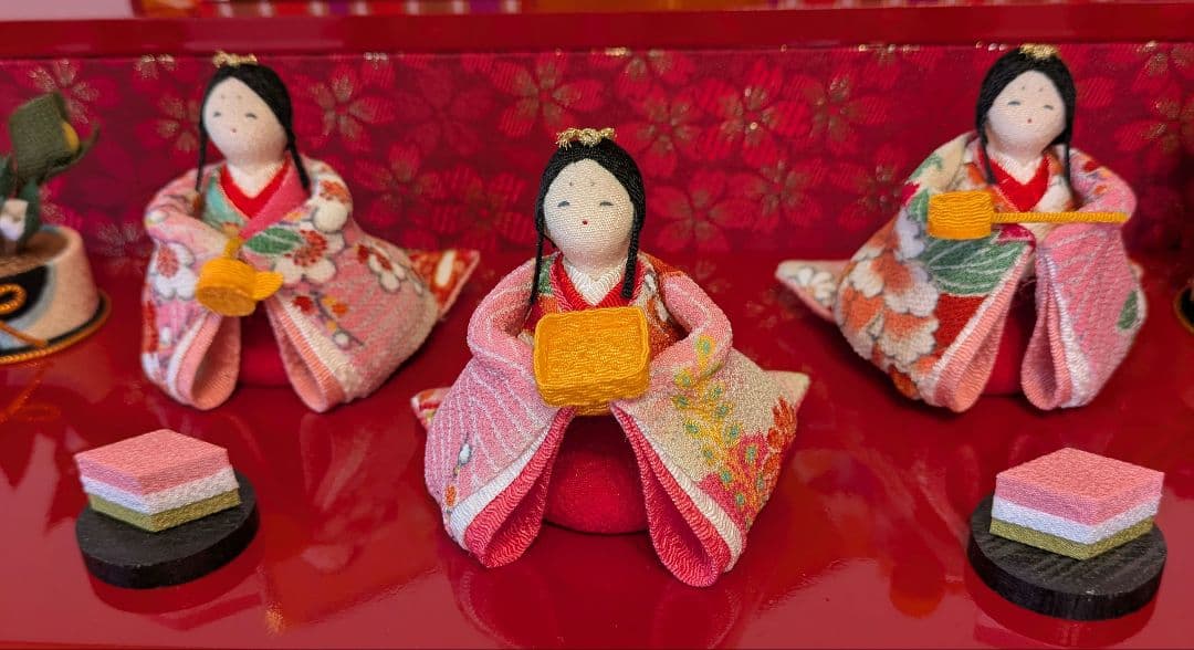 ちりめん 雛人形 彩り友禅雛 ５人揃い　二段