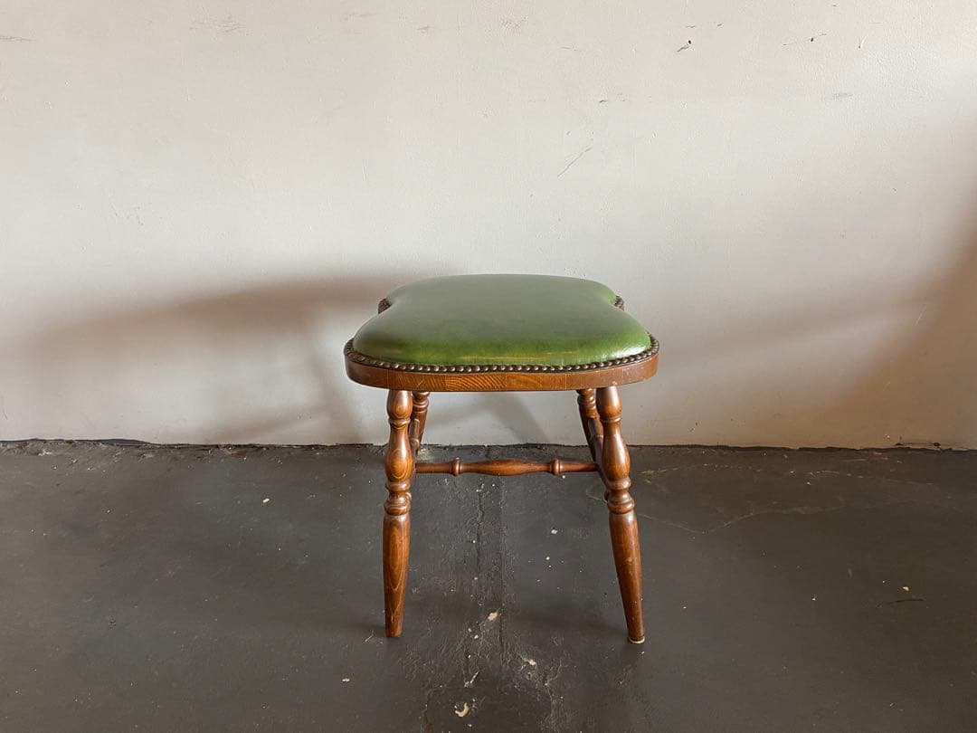 限定セール✰ウインザーチェアスツール鋲アンティークアメリカンヴィンテージレトロ