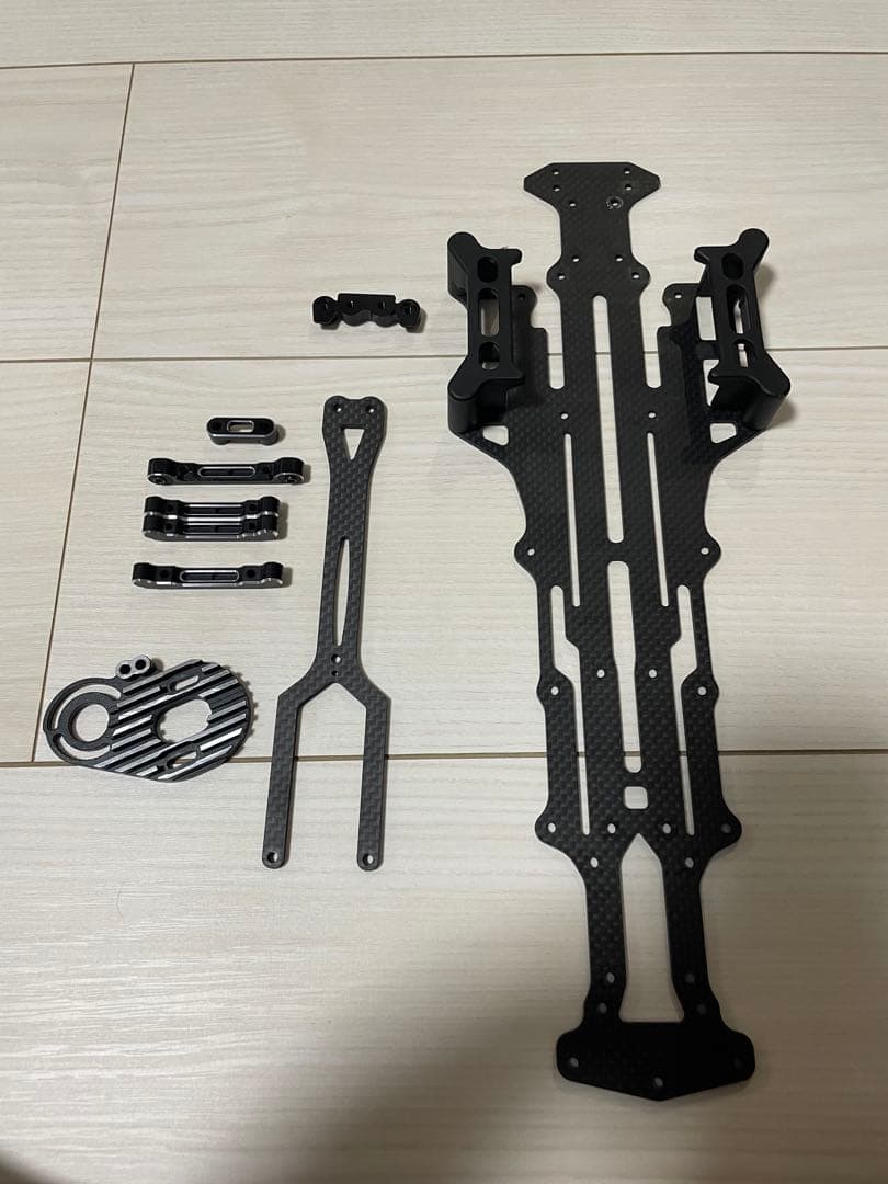 カーボンシャーシYD2