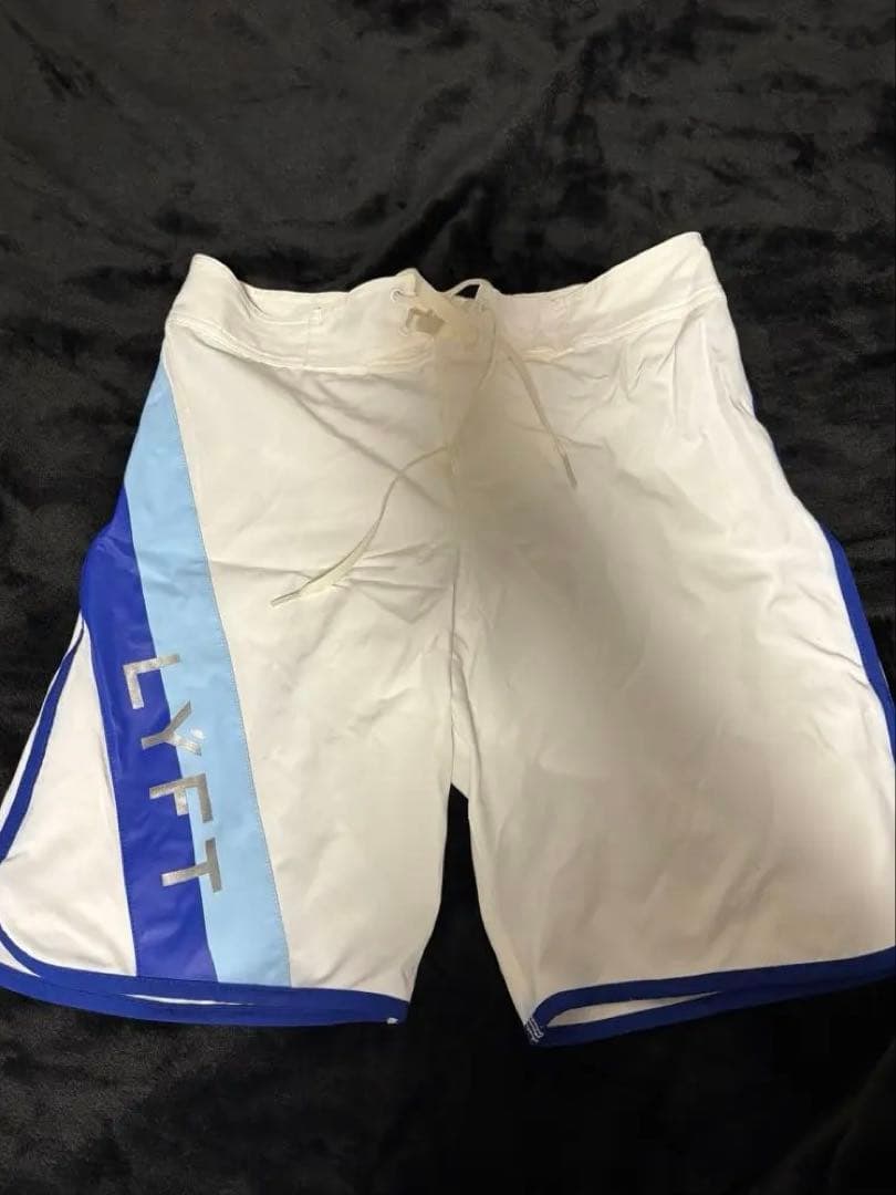 LYFT サーフパンツ ホワイト/ブルー