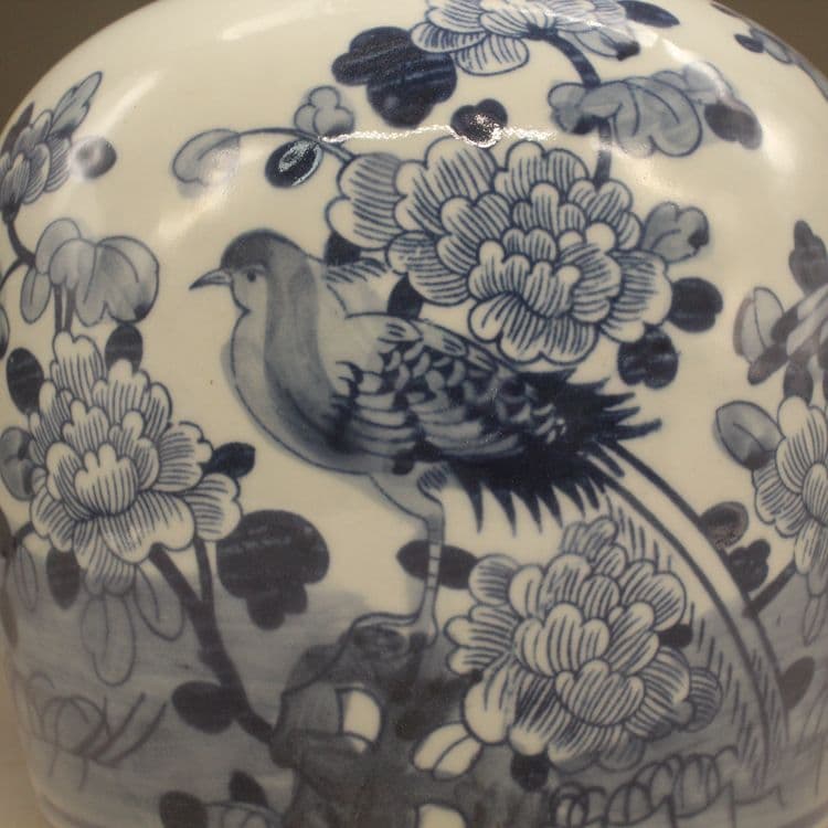 清光緒鯖牡丹花蓋缶 景徳鎮 陶磁器 装飾品 現代工芸品 美術品 置物