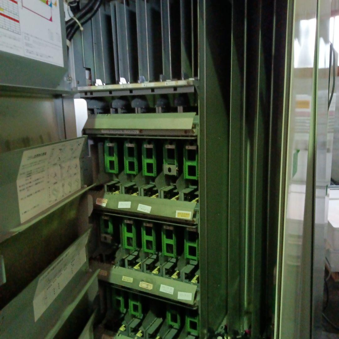 中古品タバコ自販機　自動販売機　トレカ自販機