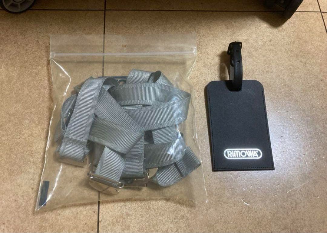 RIMOWA SALSA Business リモワ サルサ ビジネス ４輪 機内