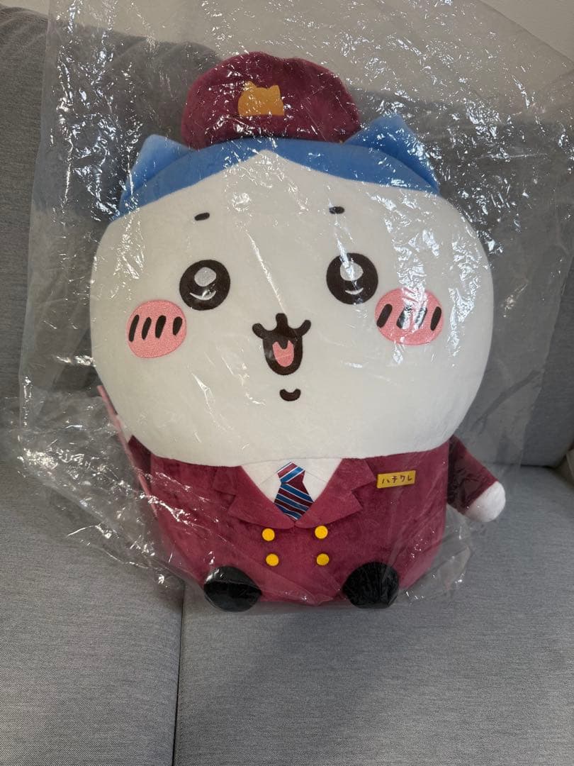 【新品】ちいかわ　阪急電車　BIGぬいぐるみ　ぬいぐるみ　ハチワレ
