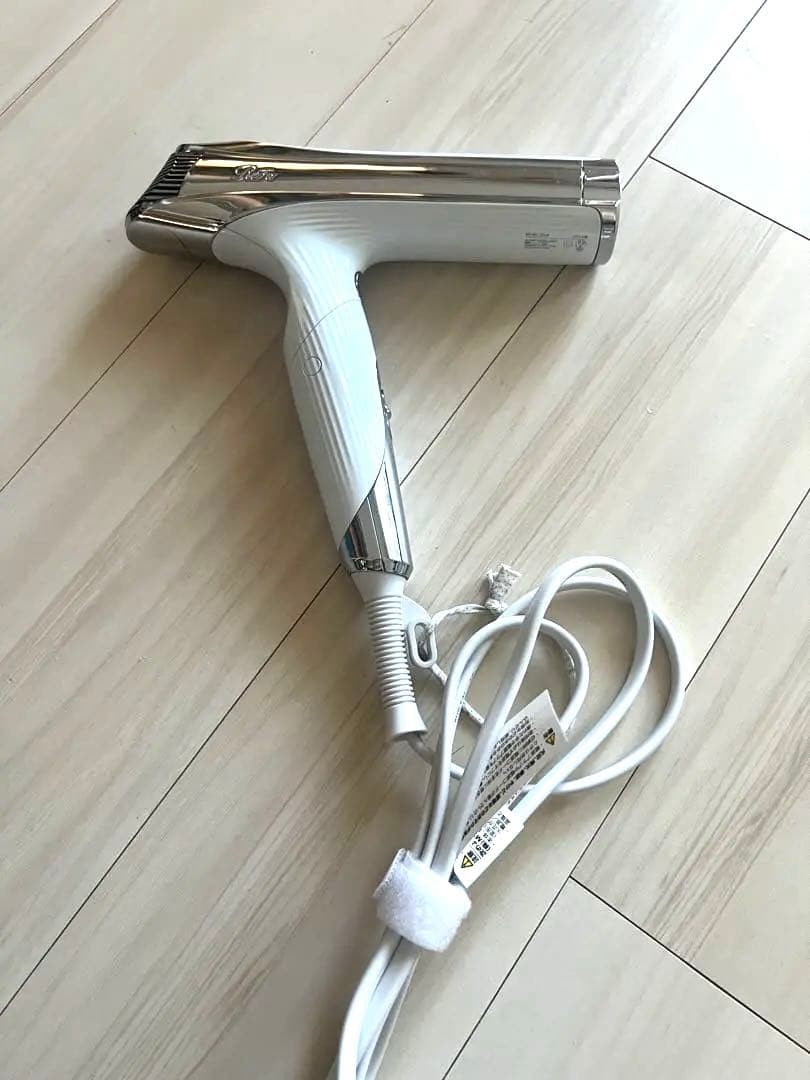 【使用半年未満　美品】リファ　ドライヤー　RE-BC-02A