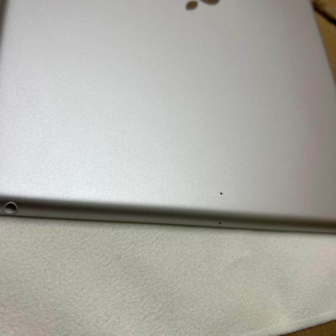 専用　Apple iPad (第8世代) 32GB シルバー