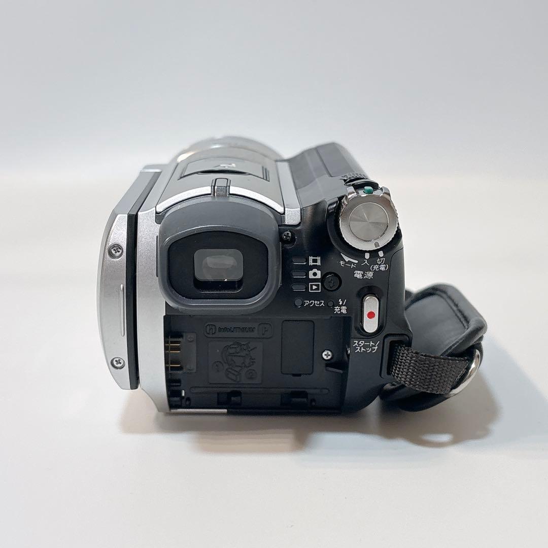 ✨美品✨ ソニー HDD30GB搭載 デジタルビデオカメラ DCR-SR100