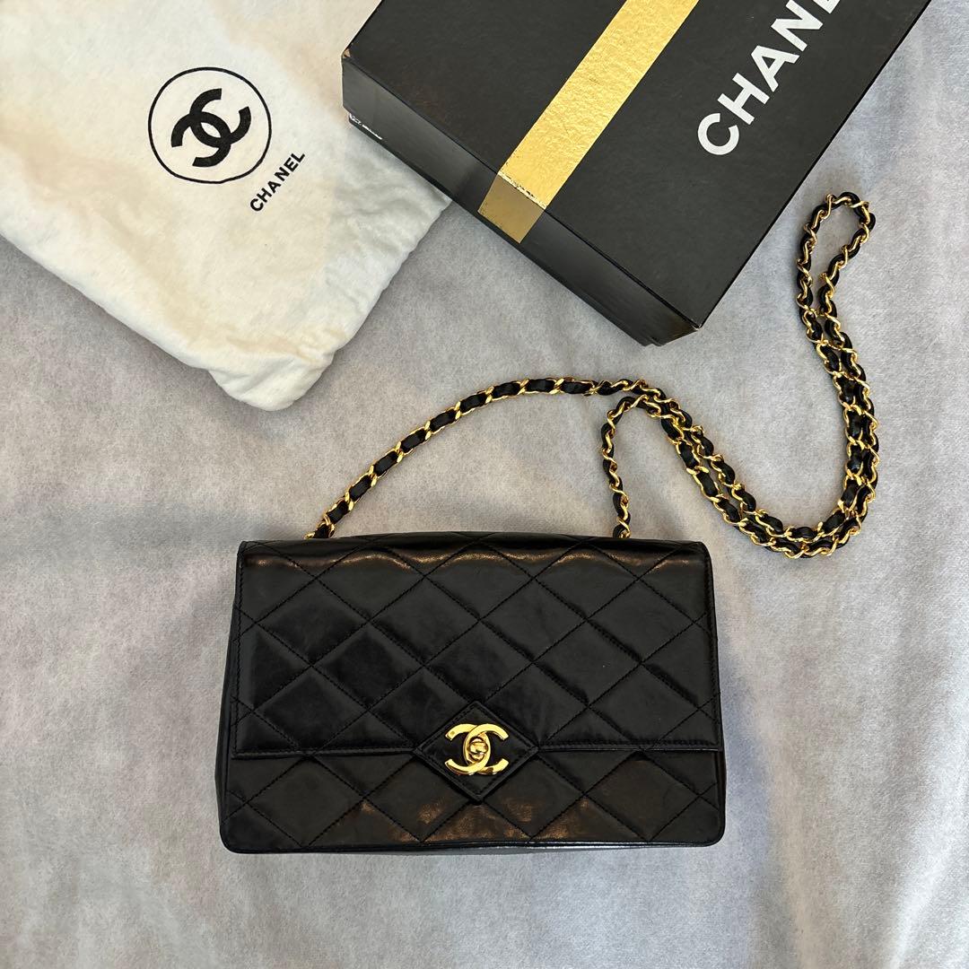 シャネル　マトラッセ　ラムスキン　ヴィンテージ　ブラック　黒　フラップバッグ