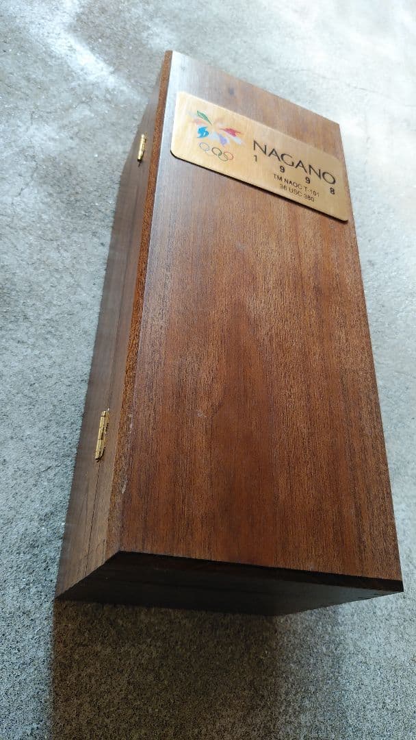 コカコーラ　1998年　長野オリンピック　記念ボトル　クリスタル　81/500