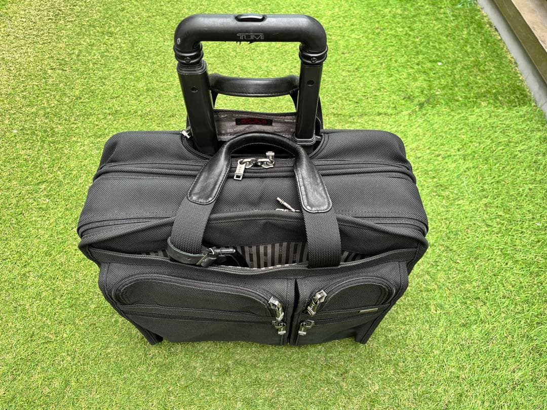 【貴重】美品 TUMI Alpha2 2輪 ビジネストロリー 機内持込可