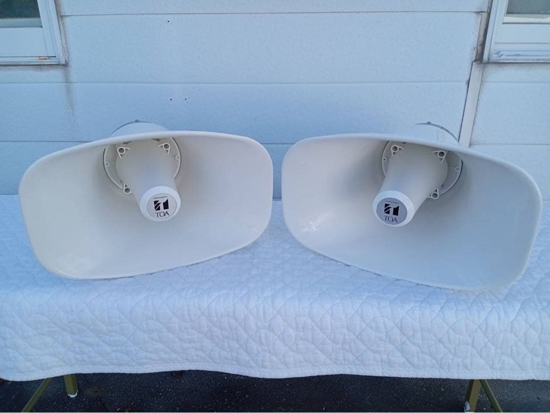 TOA　2個で60W選挙スピーカー　車載アンプ60W　マイク1本