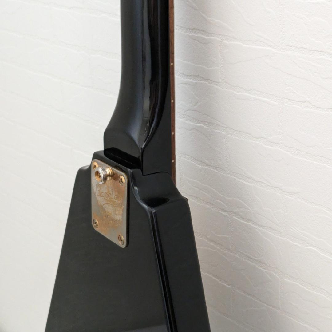 バークレー　フライングVタイプ　ギター