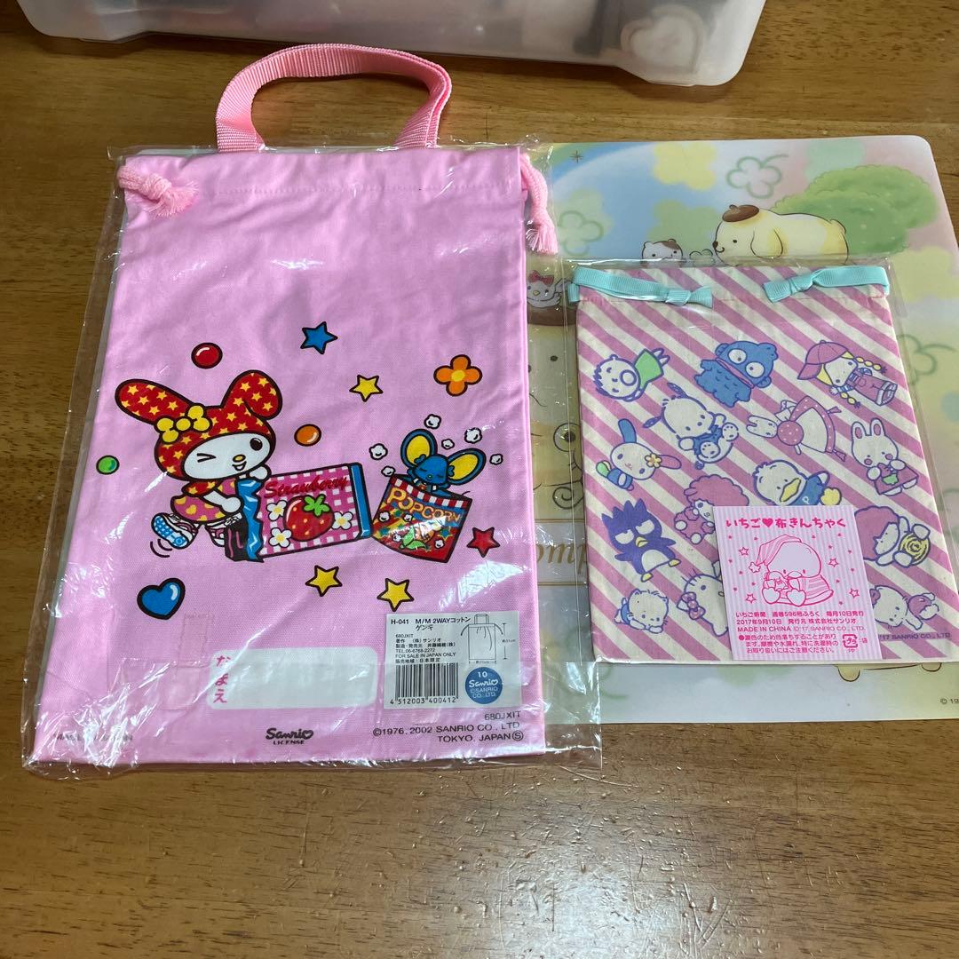 サンリオ　ハンカチ・巾着袋セット〜BOX72