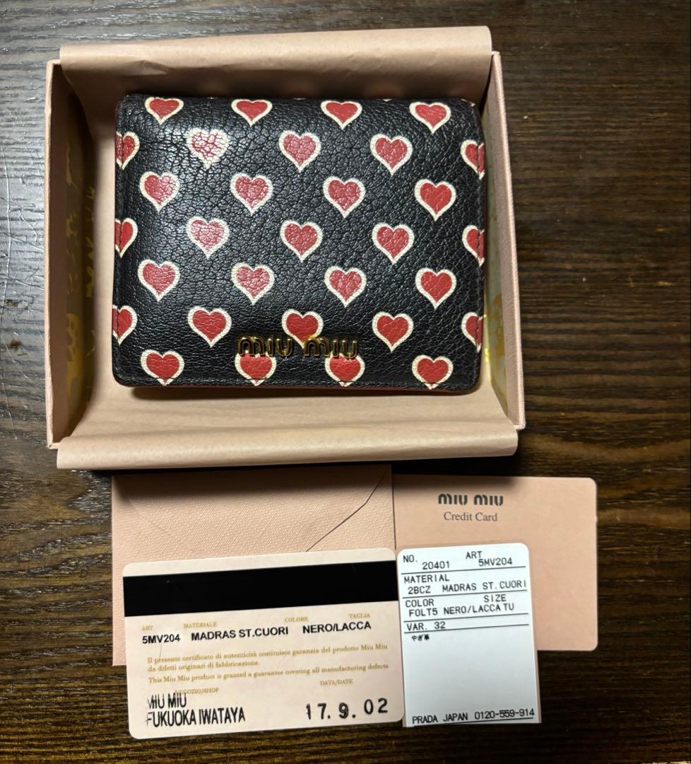 miumiu ハート　財布