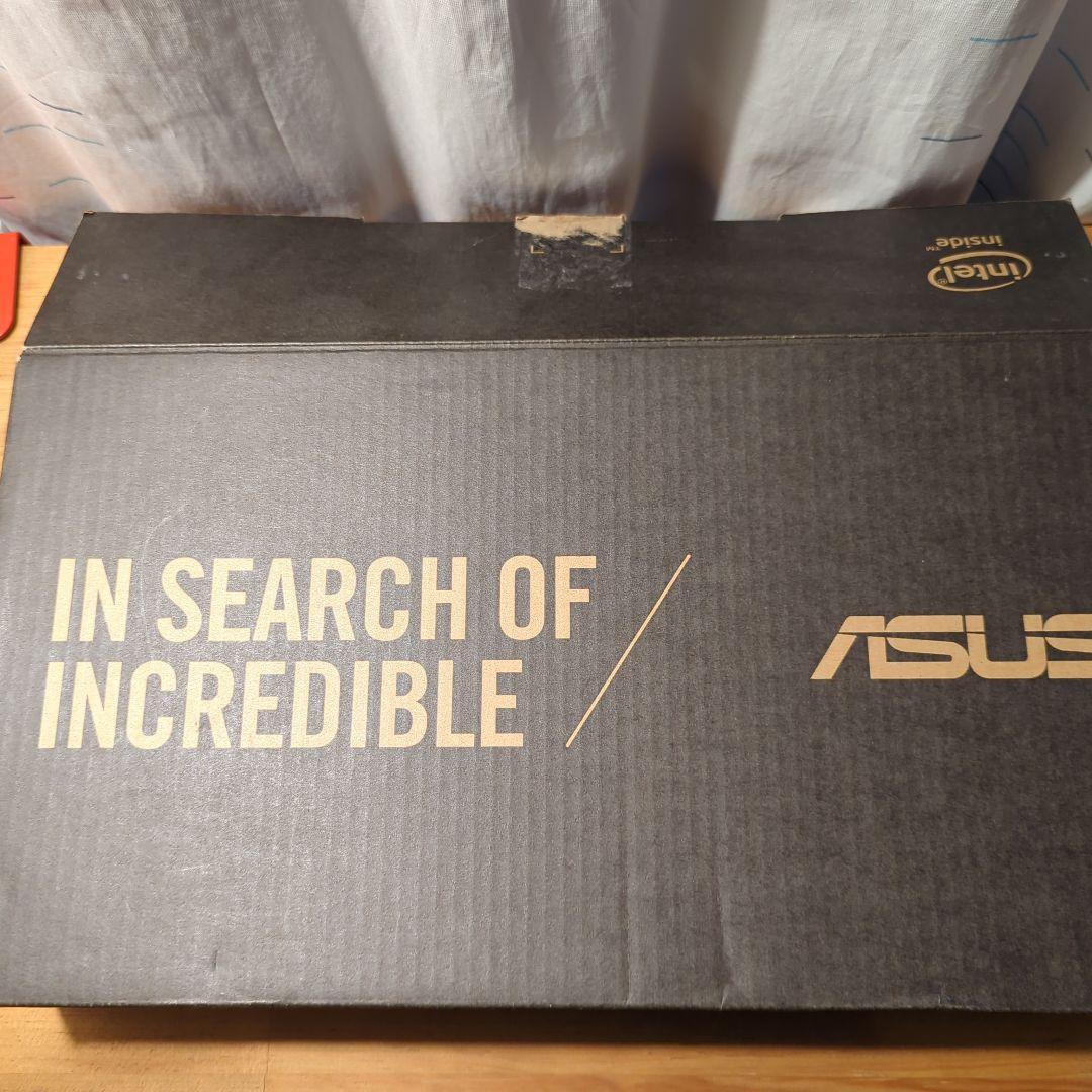 ASUS Zenbook 3 UX390　初期化済み