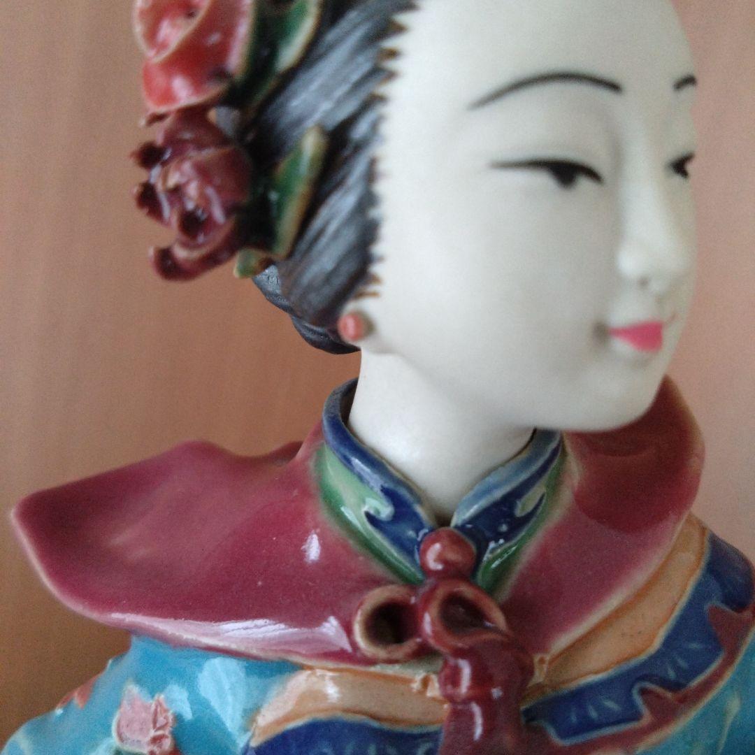 中国　陶器 少女像 人形　フィギュア