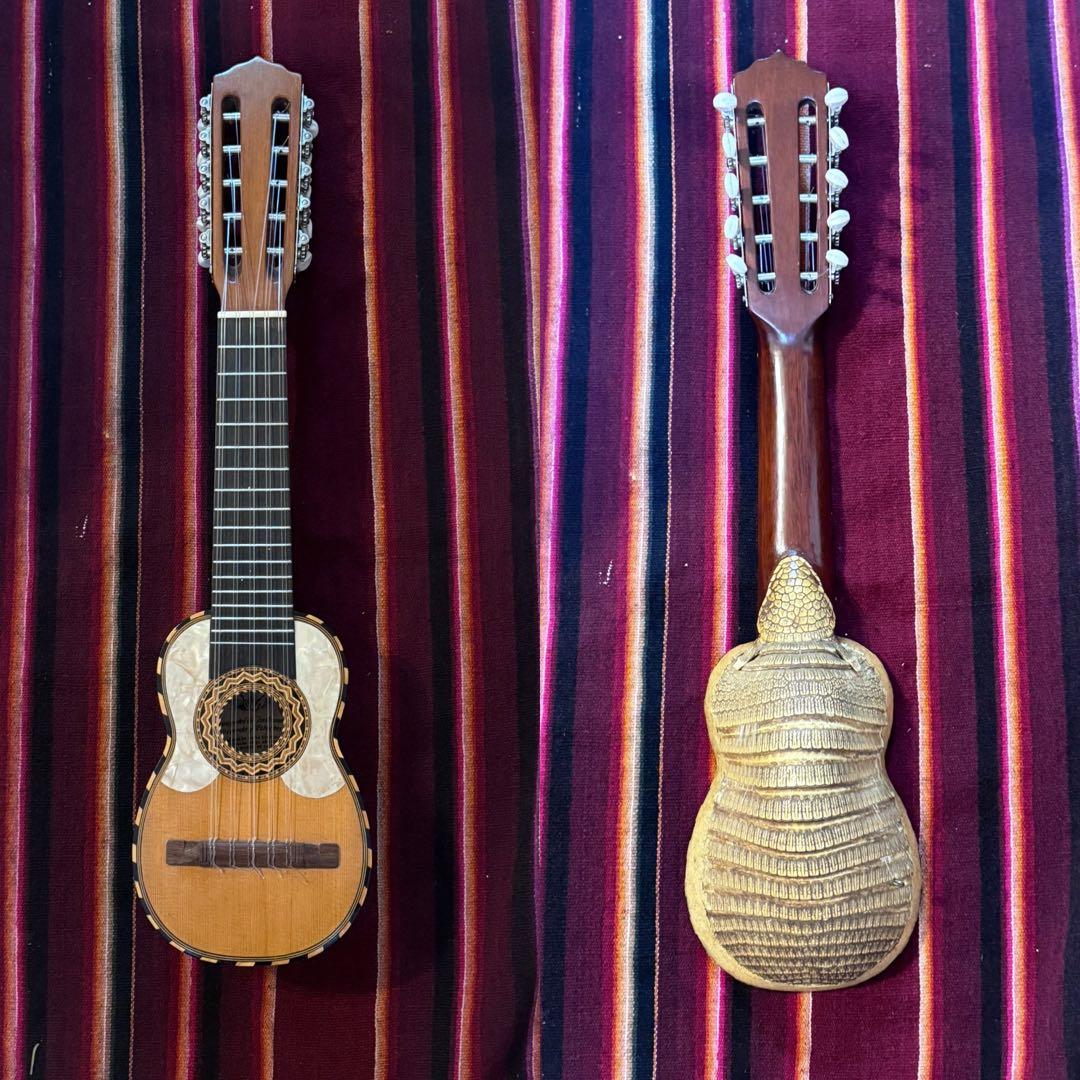 アルマジロ チャランゴ ボリビア ヘルマン・リーバス製作