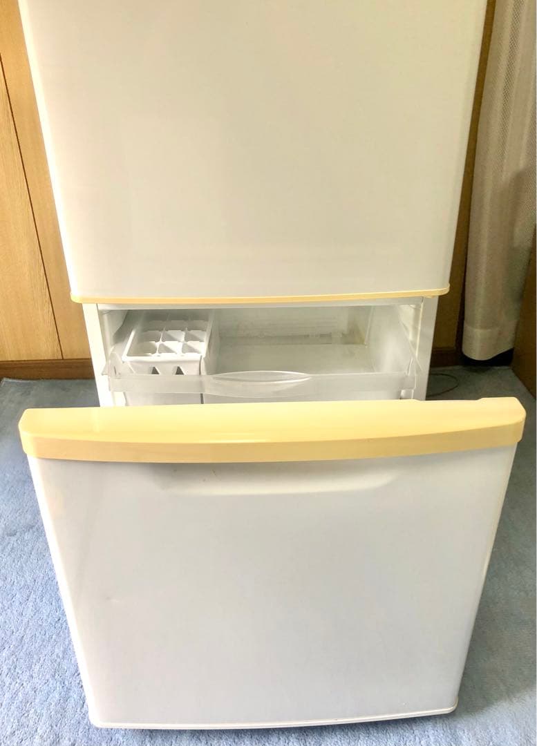 ノンテフロン冷凍冷蔵庫 ホワイト 138L