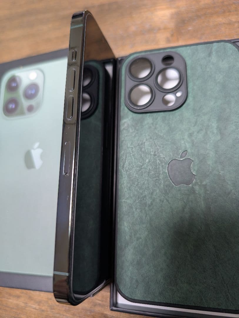 iPhone 13 pro 256GB アルパイングリーン純正充電アダプター付き