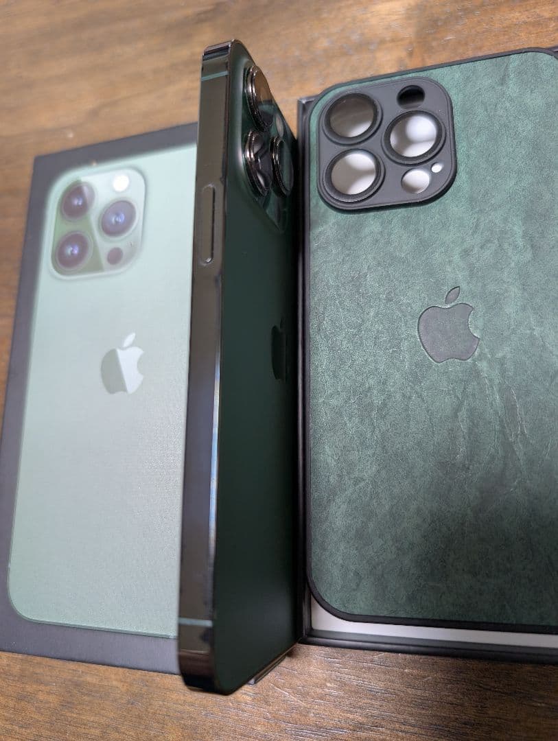 iPhone 13 pro 256GB アルパイングリーン純正充電アダプター付き